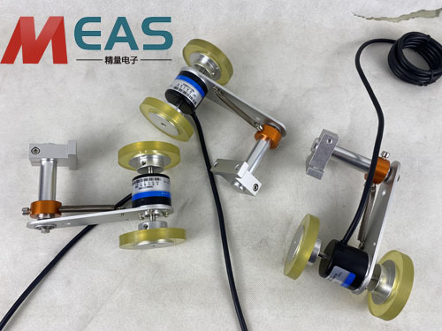 拉繩位移編碼器連接中控室計算機控制系統(tǒng)